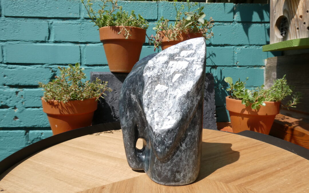 Mira Florie, speksteen, olifant, stenen beeld